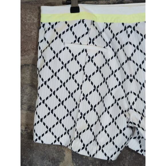 Slazenger Shorts Woman's 8 Golf  Hydro-Dri White Black Yellow Diamond Preppy - Picture 6 of 11